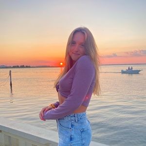 Meet your Posher, Charlize